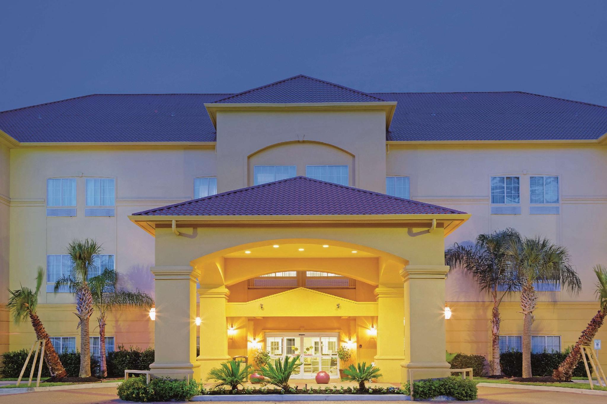 La Quinta By Wyndham Houston New Caney Exterior photo