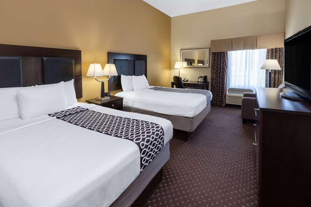 La Quinta By Wyndham Houston New Caney Room photo