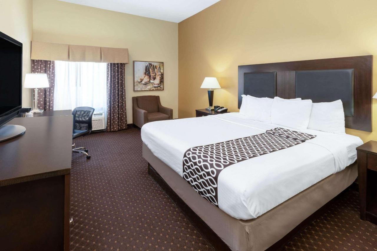 La Quinta By Wyndham Houston New Caney Exterior photo