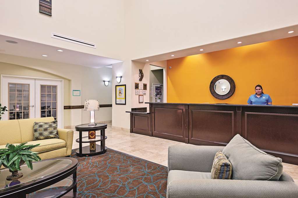 La Quinta By Wyndham Houston New Caney Interior photo